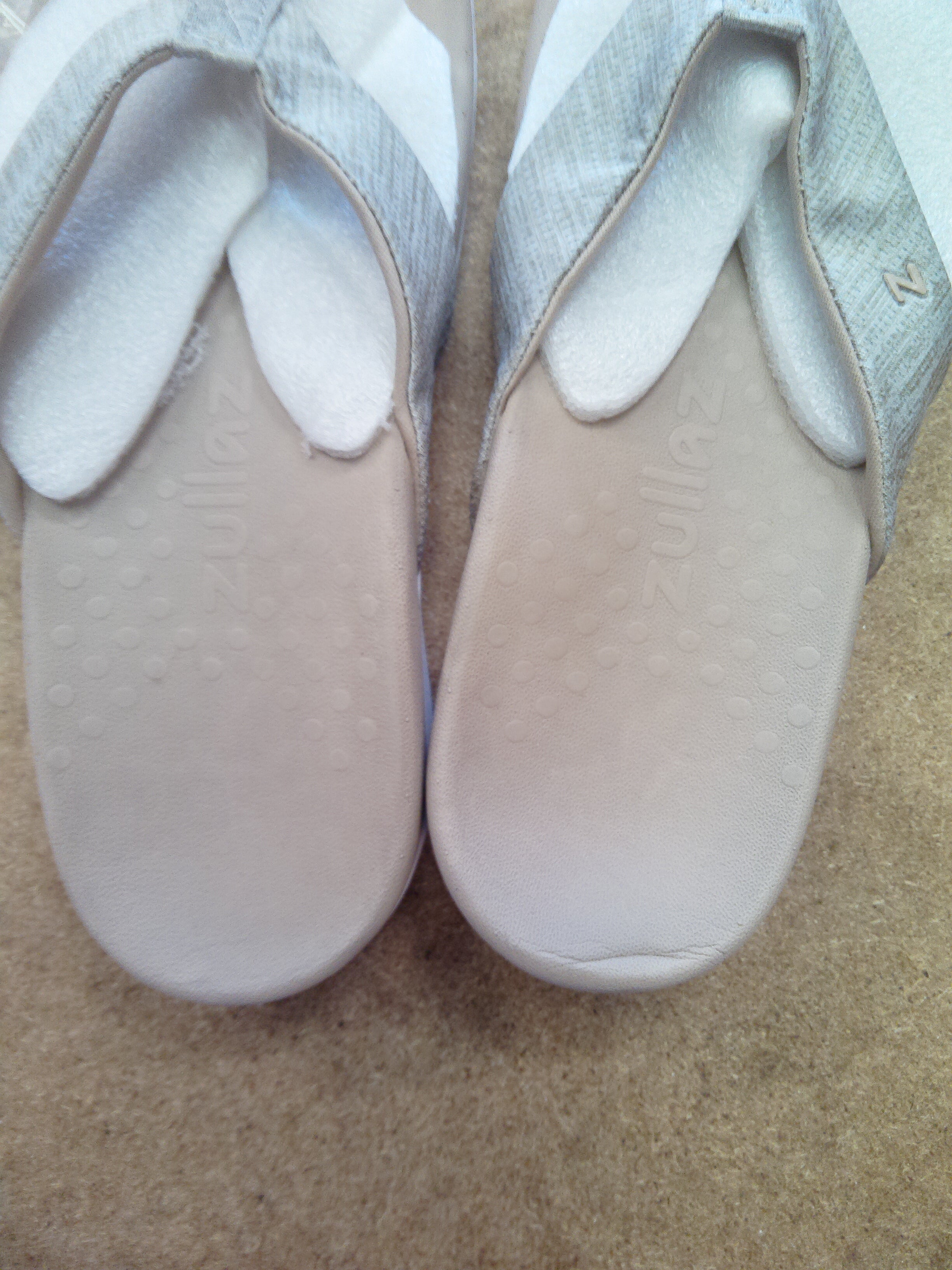Active Flip Flops - KHAKI - UK 6.5 / EU 40