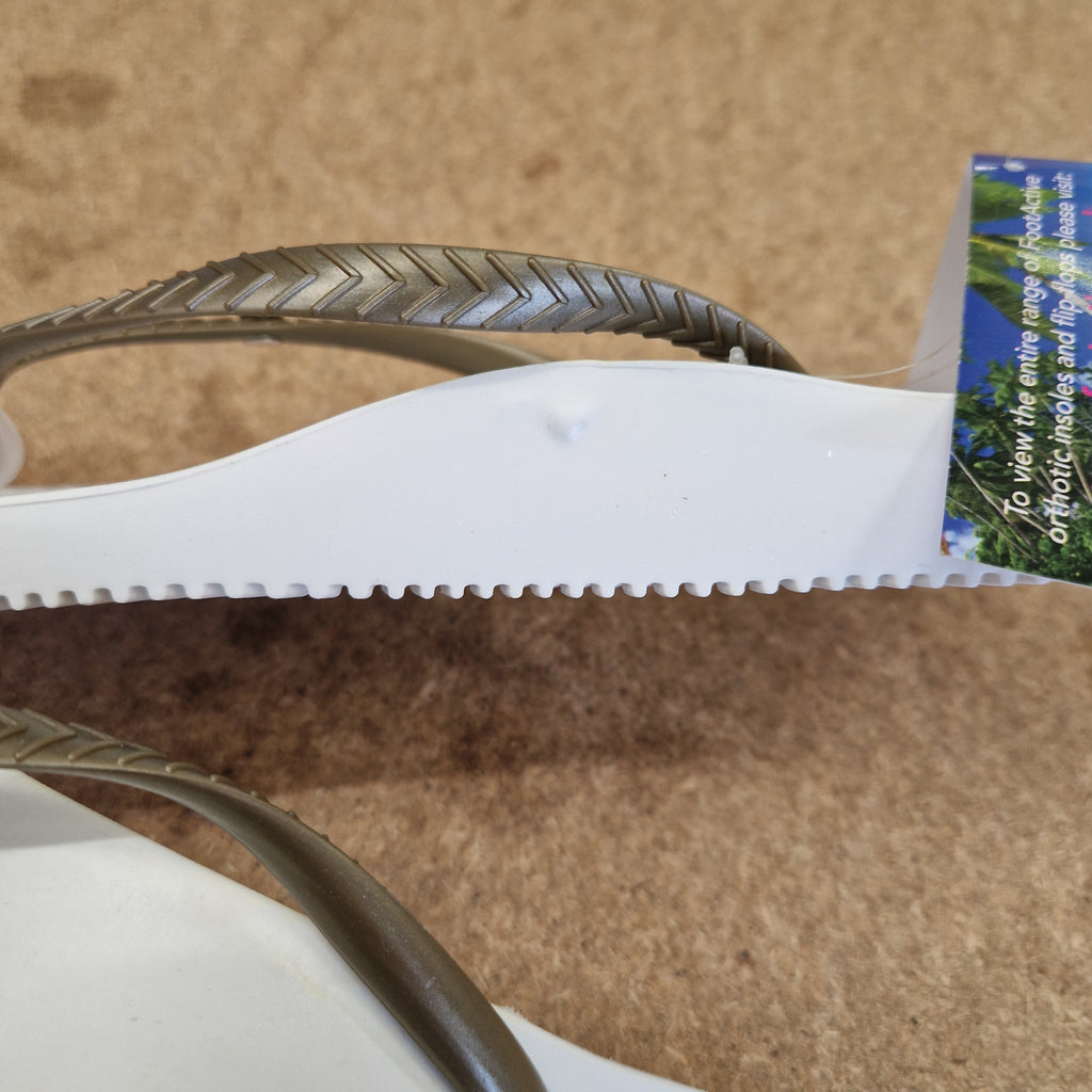 Tiki Girl Flip Flops - WHITE - Medium (UK 5 - 6)