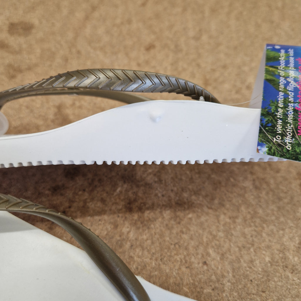 Tiki Girl Flip Flops - WHITE - Medium (UK 5 - 6)